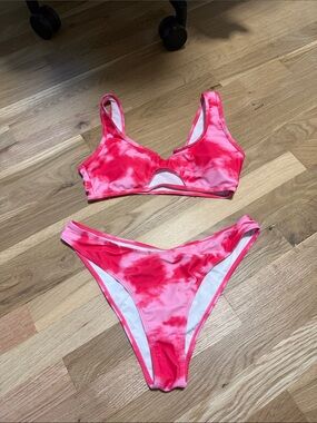 SHEIN Pink Red Tie-Dye Bikini Set